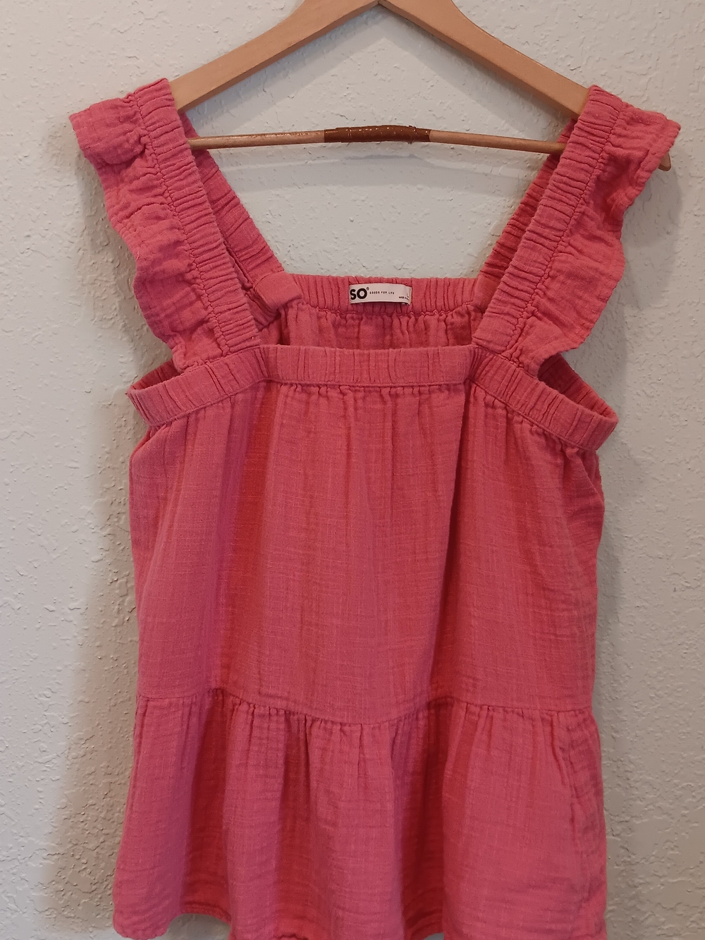 SO Pink Ruffle Strap Peplum Top